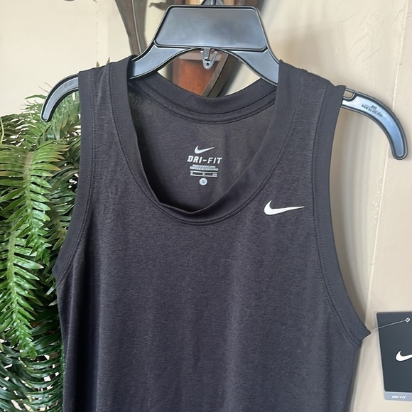 Brand New Nike Dri-Fit Black Tank Top Crew Neck Sporty Workout Athletic Gym - Picture 6 of 13